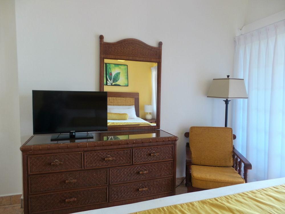 Flamboyant Hotel & Villas St. George's Экстерьер фото