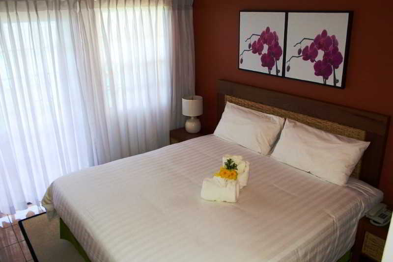 Flamboyant Hotel & Villas St. George's Экстерьер фото