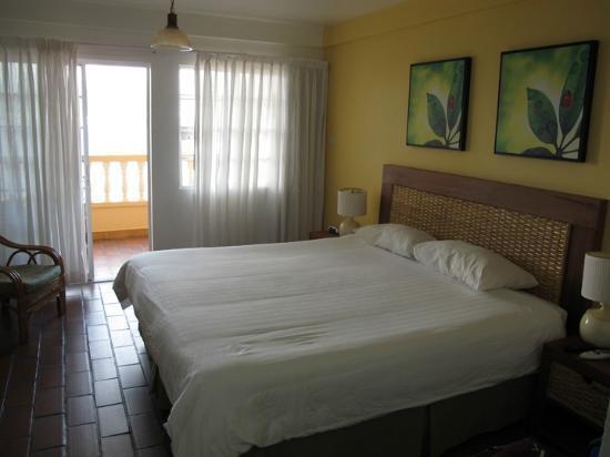 Flamboyant Hotel & Villas St. George's Экстерьер фото