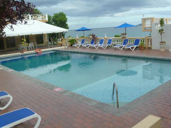 Flamboyant Hotel & Villas St. George's Экстерьер фото